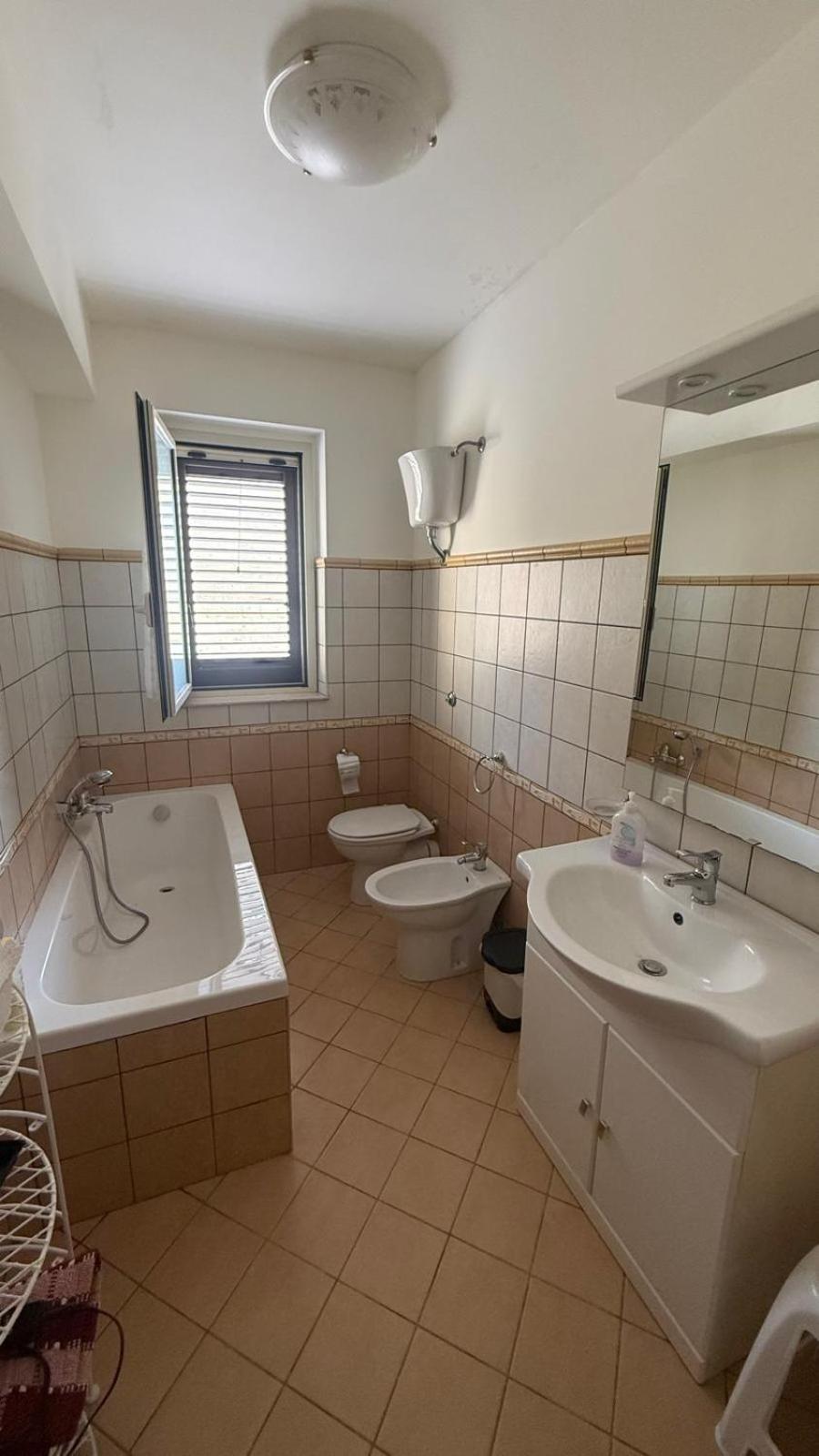 Pm 56 Via Grande Apartment เรอัลมอนเต ภายนอก รูปภาพ
